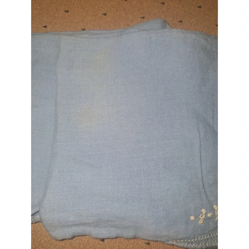 Vintage Blue Linen Table Runner and Napkin Set Floral Embroidery Lace‎ Trim